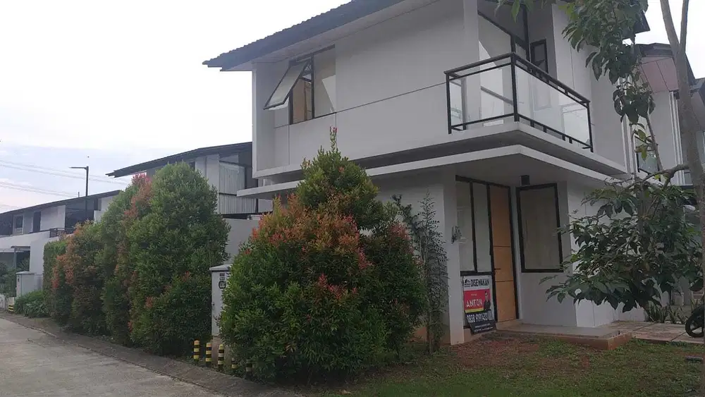 Disewakan  Rumah posisi Hook di CENDANA PARC Karawaci