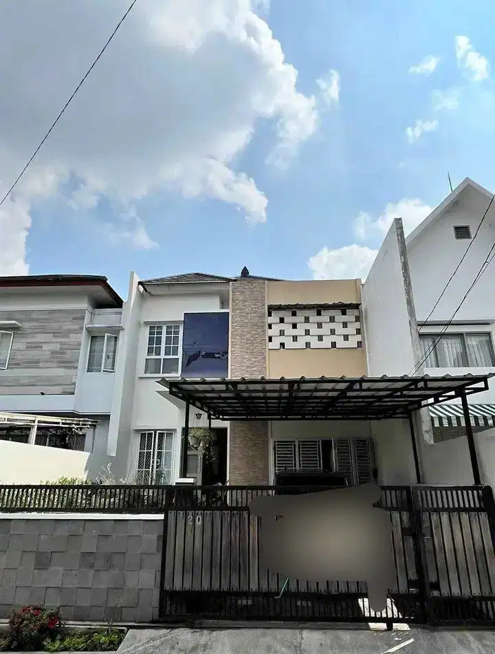 Rumah Elegan Siap Huni di Cigadung, Lingkungan Nyaman & Asri