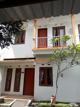 Disewakan rumah dalam cluster di sekitar utara al azhar jl kaliurang
