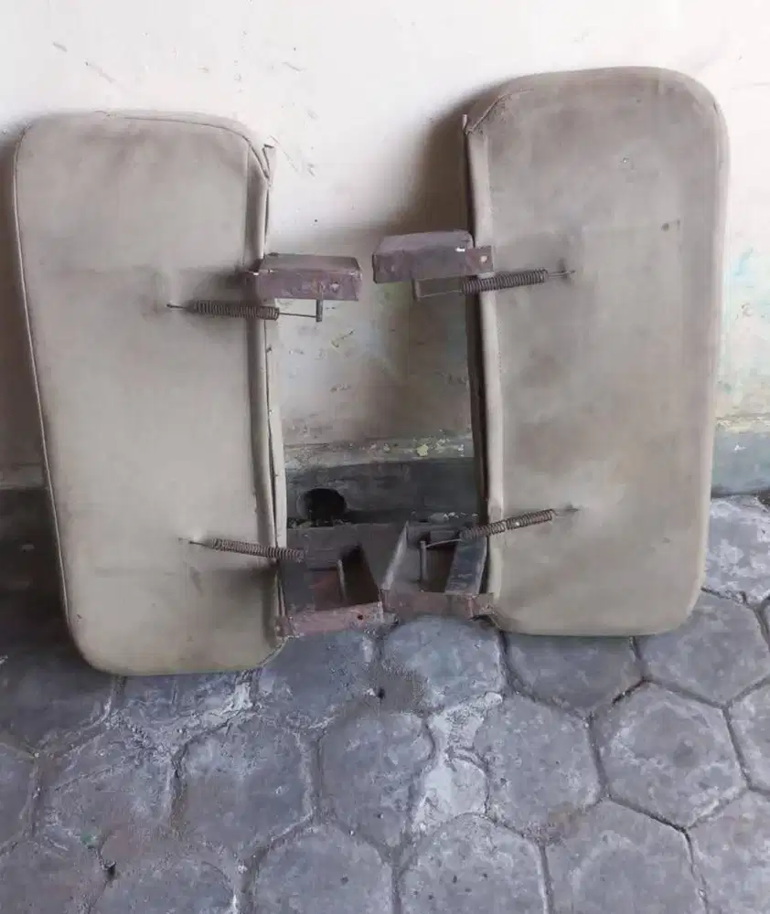 Jok lipat kijang pintu kupu, hadap hadapan(kanan kiri)