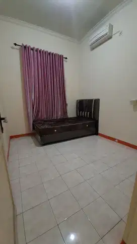 Disewakan Rumah Semi Furnish Demang Lebar Daun