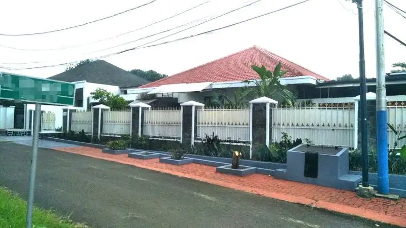 Dijual rumah murah di perumahan AU Waringin Permai Jakarta timur