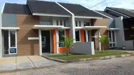 Jual rumah baru dekat sekolah Penabur & Pintu TOL kota wisata