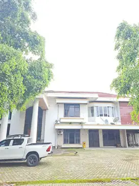 Rumah dan Tanah Luas dijual di Demang Lebar Daun Palembang