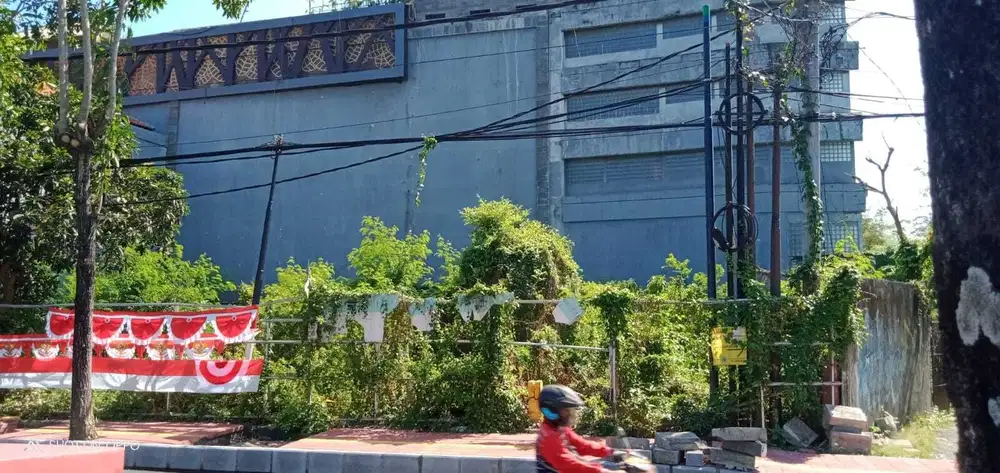 Tanah Komersil Siap Bangun Untuk Ruko depan Hotel The Crystal Nusa Dua