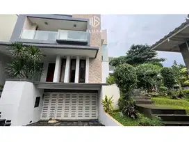 Disewakan Townhouse 2Kav, 3Lt area Pejaten Kemang Furnnished