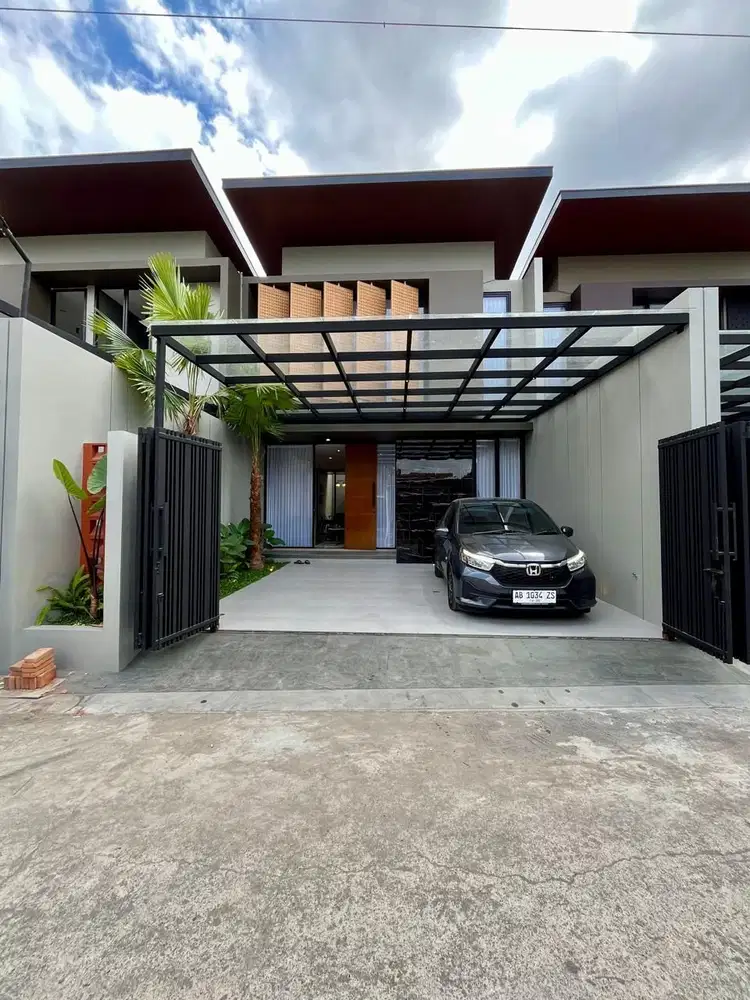 RUMAH MEWAH KONTEMPORER 2 LANTAI MODERN FULLY FURNISHED DI MAGUWOHARJO