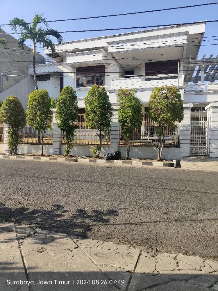 Jual Rumah Hitung Tanah di Manyar Kertoarjo Cocok Untuk Resto / Cafe