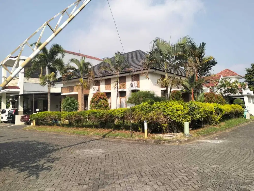 Rumah HOOK Graha Estetika Dekat UNDIP Tembalang