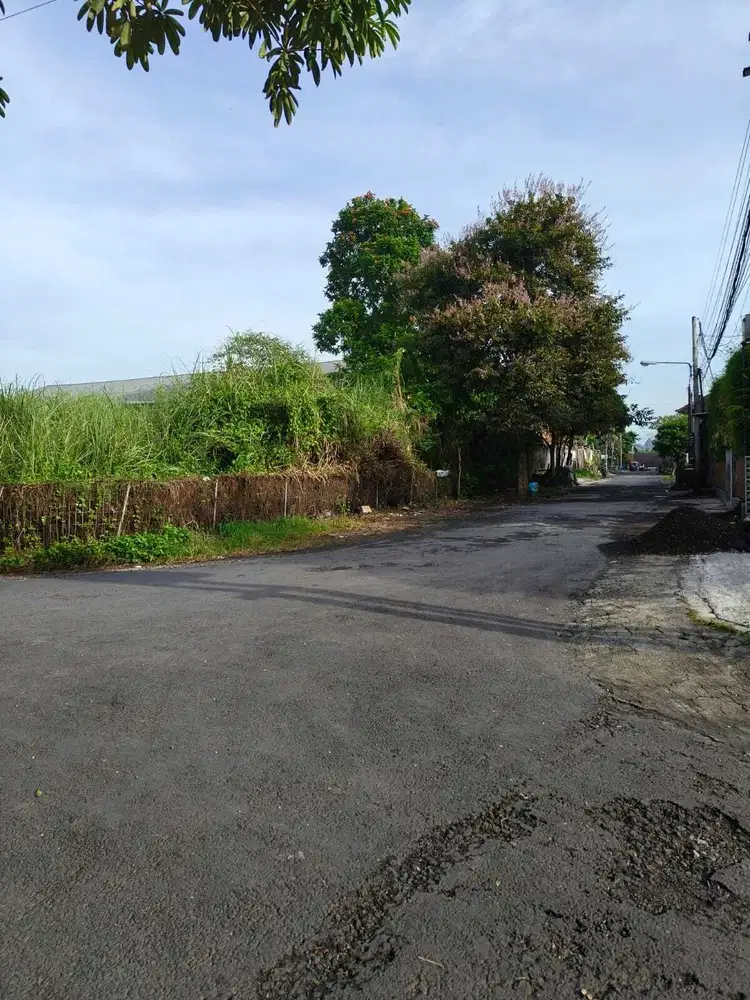 TANAH SIAP BANGUN AREA PERUMAHAN DENPASAR BARAT DAPAT 3 JLN BE