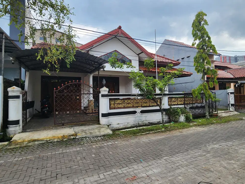 Rumah Bagus Tembalang Dekat Kampus UNDIP Semi Furnished