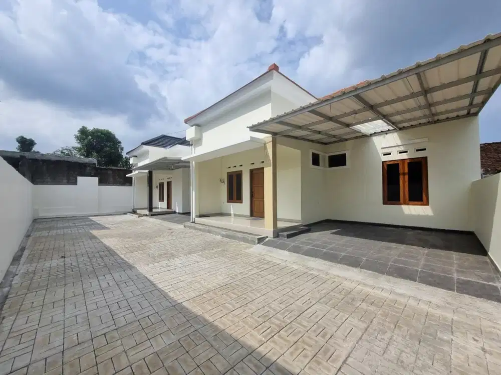 Rumah baru 2 lantai jalan kaliurang KM 9 dekat tengleng gajah