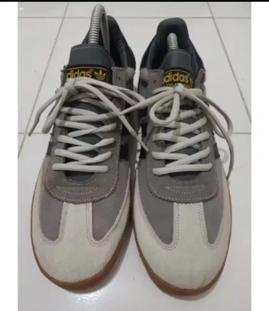 Sepatu sneakers size 42 second mulus