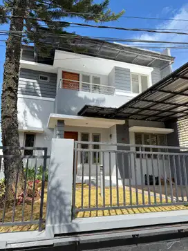 Jual Rumah Bagus SIAP HUNI cluster Buana Hill Ujungberung seperti VILA