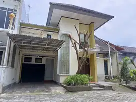 Rumah dalam perumahan jalan kaliurang KM 6.5 strategis