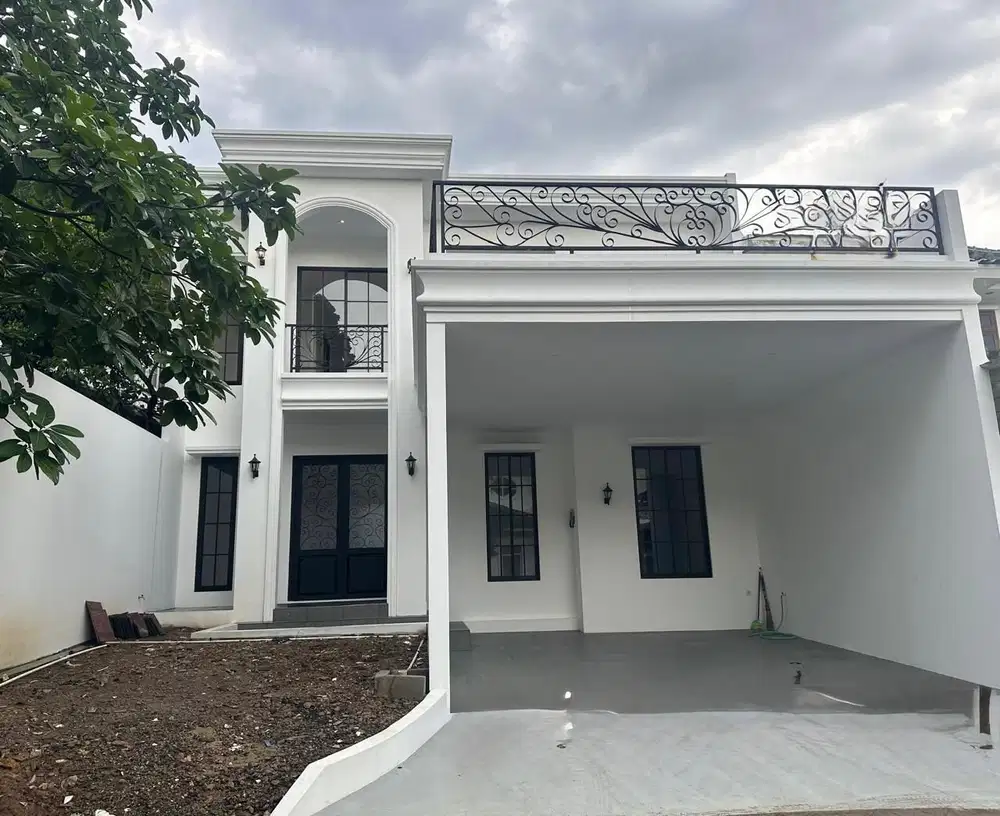 Rumah bagus siap huni swimming pool di cluster sentul city
