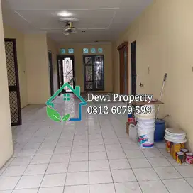 DISEWA VILLA KOMP CEMARA ASRI JALAN RENGAS