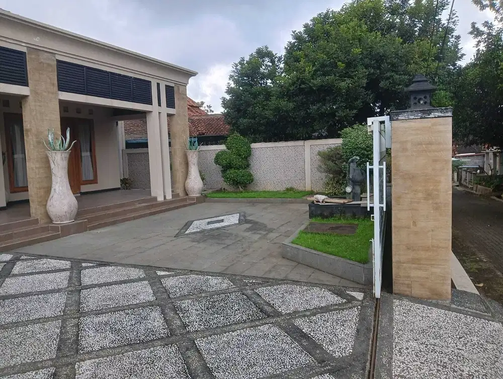 Rumah Lux FULL FURNISHED di Mangunsari, Gunungpati dekat Fatimah Zahra
