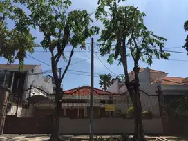 Murahh Jual Rumah komersial area jalan Imam Bonjol Surabaya