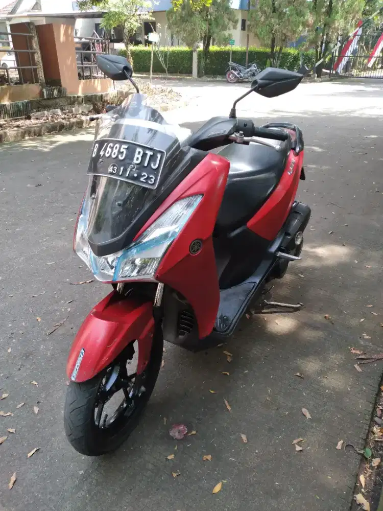 Dijual Yamaha Lexi tahun 2018 surat lengkap mesin bagus