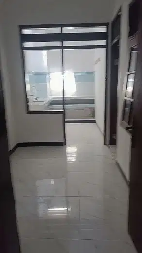 Disewakan rumah Second Baru Renov di area Perumahan Nginden, Surabaya