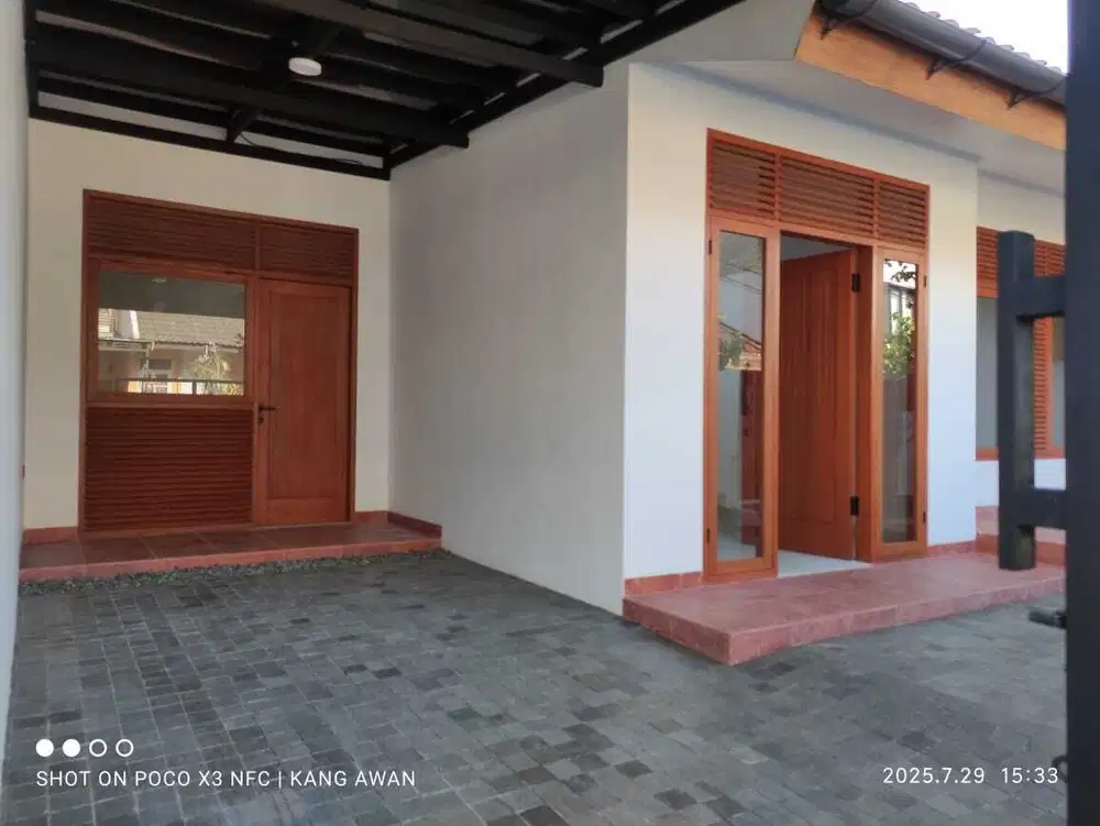 Jual rumah bagus baru siap huni komplek Arcamanik Endah semi Furnish