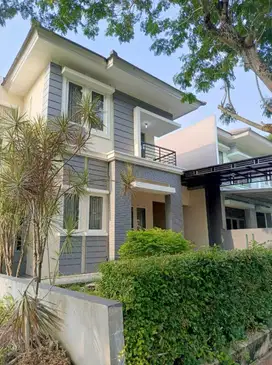 Rumah 2 lantai 5 kamar tidur disewakan depan aeon mall deltamas