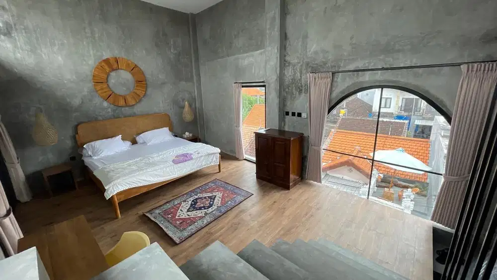 Rumah 3 Lantai + Rooftop di Krobokan Bali, Lokasi Strategis
