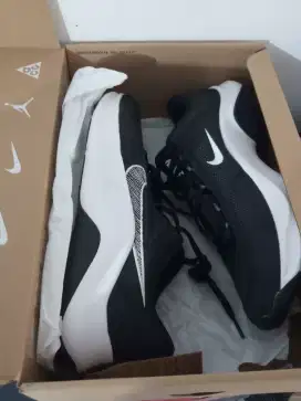Sepatu Nike Men Legend Essential 3 Black Size43 New Original100%