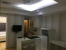 Apartemen Green Lake Sunter 2BR furnish, view danau, terima serti.
