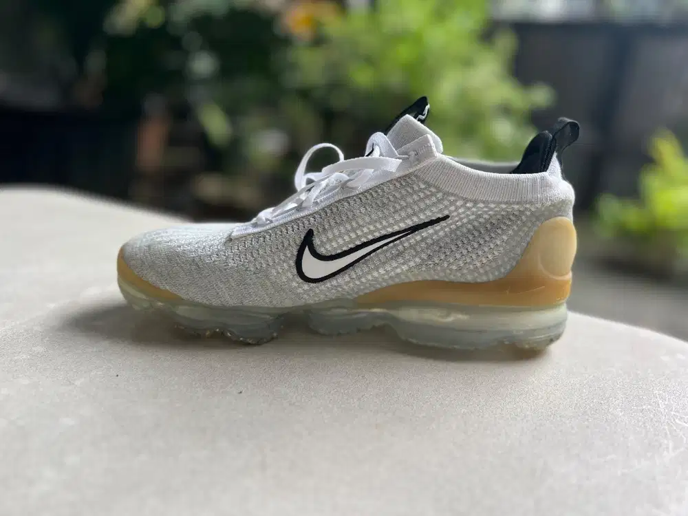 Sepatu Air Vapormax Ukuran 42.5