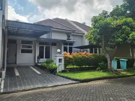 (Dekat UNDIP) Rumah Graha Estetika Banyumanik Tembalang