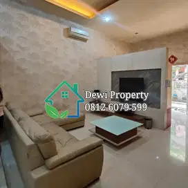 DISEWA VILLA KOMP CEMARA ASRI JALAN CAMELIA