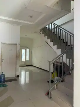 Dijual Rumah 2 Lantai di Karasak Bandung Siap Huni