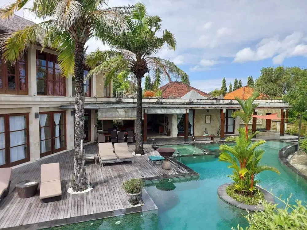 Dijual villa luxury dan view alam