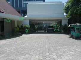 DIJUAL / DISEWAKAN GEDUNG RAYA DIPONEGORO PARKIRAN LUAS