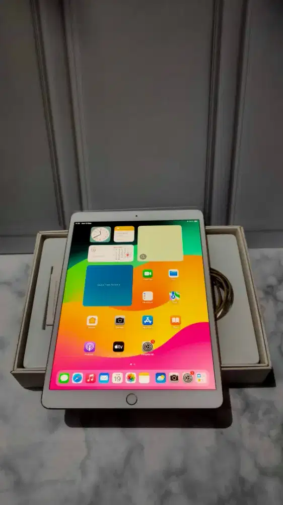Apple iPad Pro (2017) 10 | 256GB | ibox | Wifi & Cellular