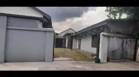 Di sewakan gudang murah  dan kantor pinggir jalan