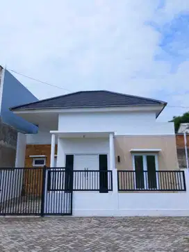 RUMAH CANTIK MANIS TERAWAT - LIKE NEW DI TAMANTIRTO KASIHAN BANTUL