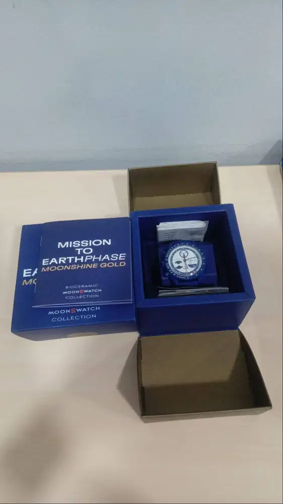 Swatch omega mission to earthphase snoopy