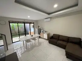 Disewakan Rumah Full Furnish di KBP, Jl. Simajati