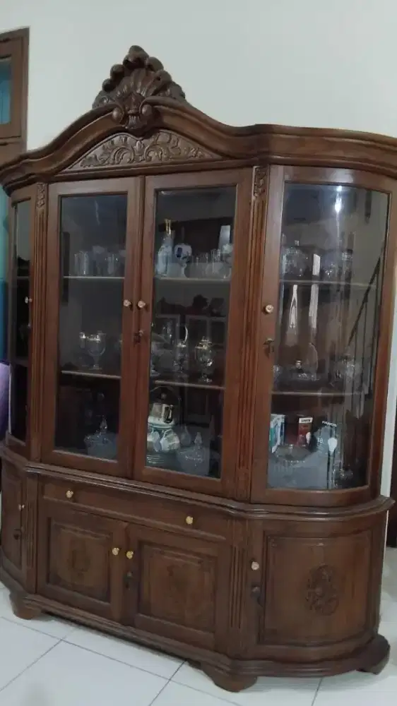 DIJUAL LEMARI KAYU JATI