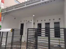 Jual Rumah SIAP HUNI hanya 100m ke jalan raya Antapani