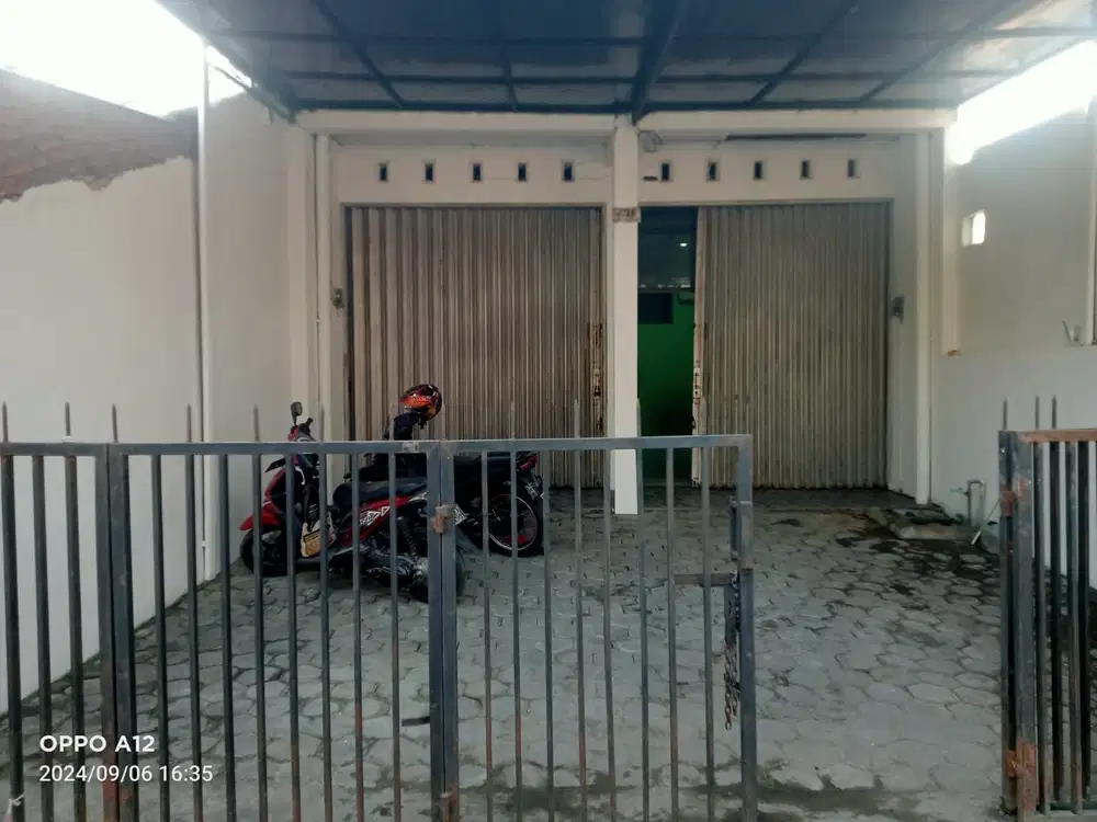 Dijual 2 ruko di jl Gajah Raya Semarang
