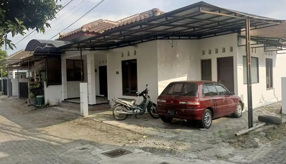 Rumah  sleman lempongsari jln palagan