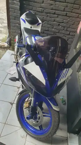 Yamaha R15 V2 Tahun 2015