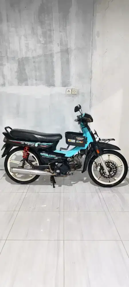 Grand Astrea 1996