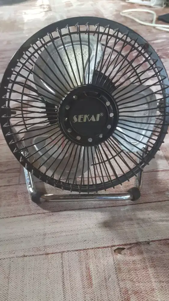 Kipas besi mini Sekai