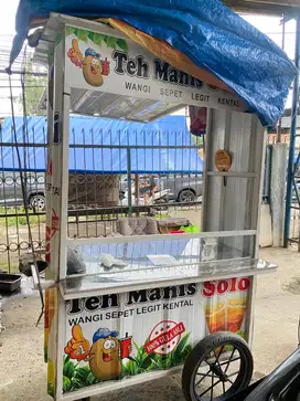 GEROBAK ES TEH SOLO