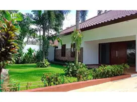 Disewakan Rumah Bagus Terawat area Kemang Selatan